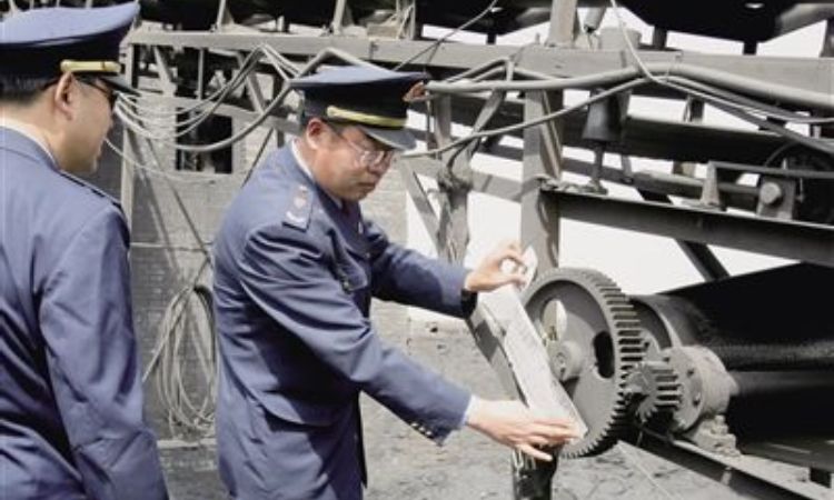 兰州某矿场被封 6000万电费纠纷 小矿工维权