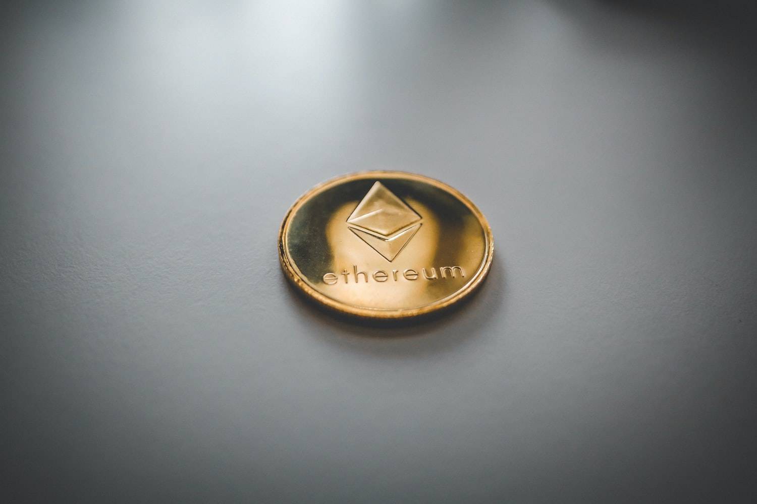 亚马逊可以随时关闭DeFi?以太坊网络节点中心化问题再受争议