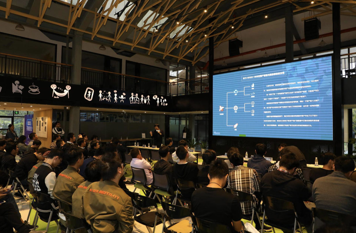 COCOS-1808 NFT 标准特性：可携带霜之哀伤穿越于魔兽世界与炉石传说