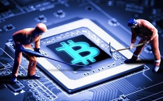 监管高压下的比特币矿业众生相:集体观望 出海风险难测