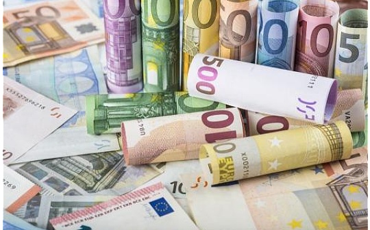 金色早报 | 欧盟将俄罗斯加密货币存款限制在10,000欧元