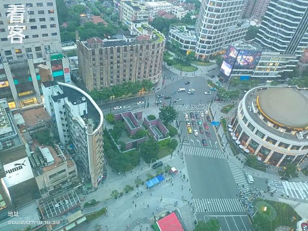县城炒币青年：血亏欠贷13万  又回工地还债了