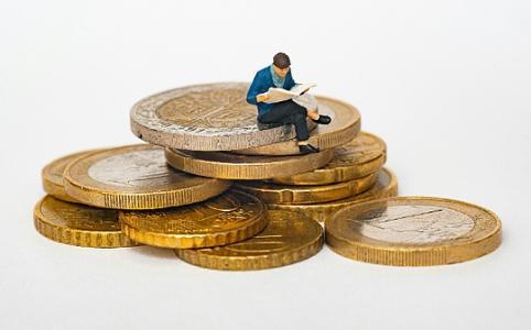 2025年加密货币VC投资趋势：聚焦DeFi、稳定币与Crypto-AI