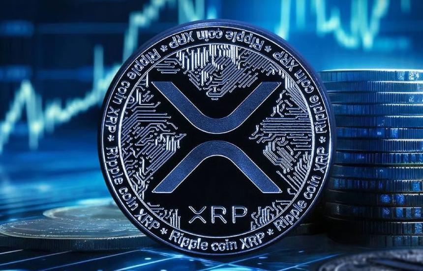XRP数字货币标志在蓝色背景上显示,配以上涨的股票图表和堆叠硬币,代表富兰克林邓普顿ETF申请的核心数字资产