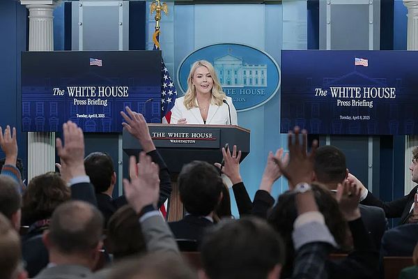 为什么美国的关税政策总是反复横跳?