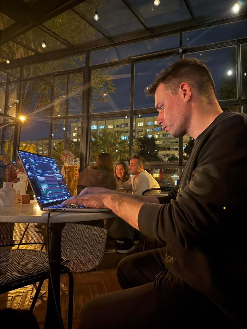 暴涨1500%的DARK：背后团队与技术解析