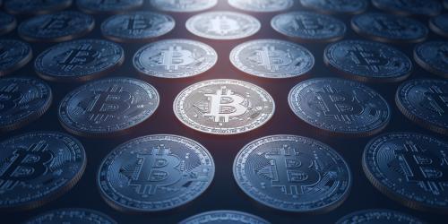 亚利桑那州州长否决比特币储备法案,加密基金立法进程受阻