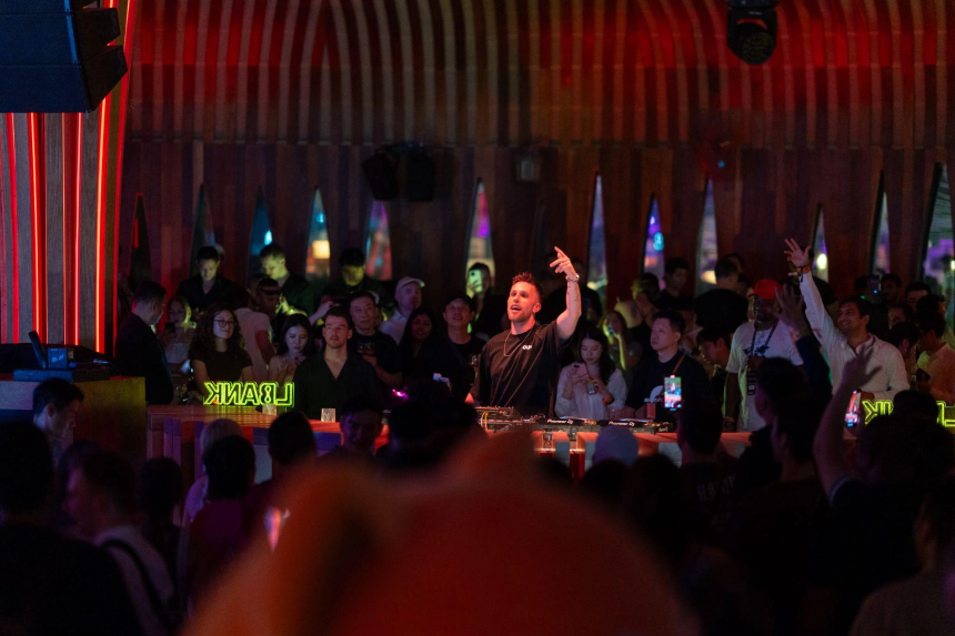 LBank成功主办TOKEN2049迪拜最火爆音乐节“1001 Crypto Nights”,深化全球加密文化版图