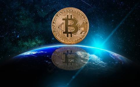 比特币突破10万美元大关，以太坊暴涨30%，山寨币季真的来了？