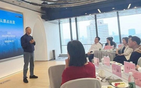肖风给创业者毕业演讲：越过鸿沟 回到原点