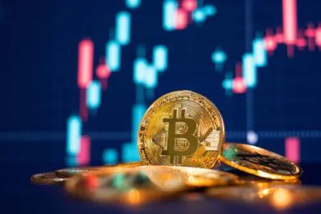 美股掀起“微策略效应”:加密资产储备潮推动股价飙升