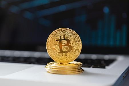 比特币价格走势分析:目标价位或指向10万美元
