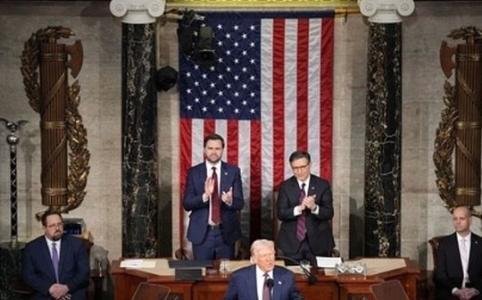 美国会拟限制总统战争权力 伊朗议会赞成关闭霍尔木兹海峡
