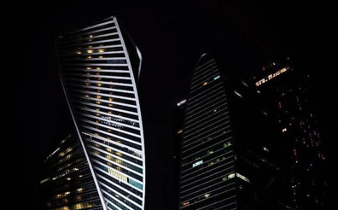 DeFi商业模式变革：顶级协议为何纷纷布局稳定币？