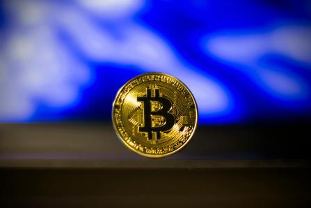 先锋集团意外押注MSTR股票,间接成为比特币投资大赢家