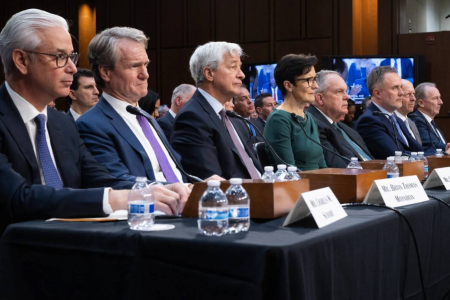 华尔街与加密货币的游说大战:金融政策角力在华盛顿全面升级