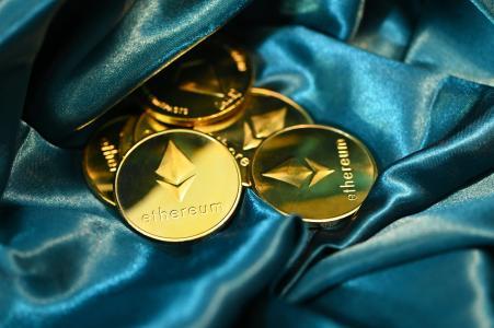 亚洲早间简报:比特币持稳,以太坊成9月上涨焦点