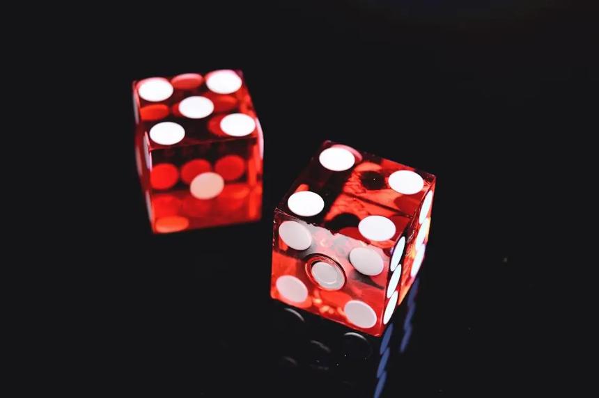 为什么 Spartans 被 Z 世代誉为顶级加密货币赌场：43 家提供商与 10% CASHRAKE™ 的无损失游戏体验