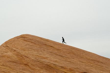 DeFi老兵再出发:Curve创始人与AC联手探索链上流动性新方案