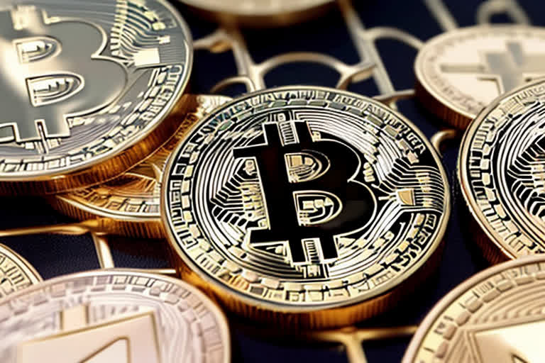  早间加密货币市场观察：比特币在 35.5 亿美元 ETF 热潮后目标价 15 万美元，XRP 净流入 2.194 亿美元，柴犬 (SHIB) 目标价 0.000014 美元，币安上线 Aster 