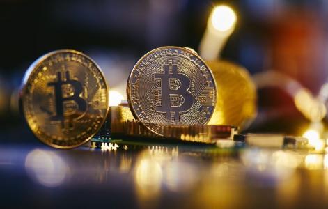 比特币价格飙升至12.5万美元，交易所资金流入骤减——未来是否还有上涨空间？