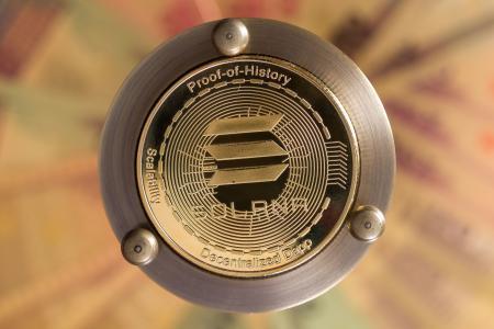 VanEck 更新 Solana Staking ETF 申请，费率 0.30%，市场聚焦 185 美元支撑位