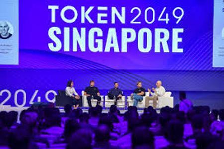 小特朗普出席TOKEN<span class='keyword'>204</span>9:加密行业与政治力量的交汇点