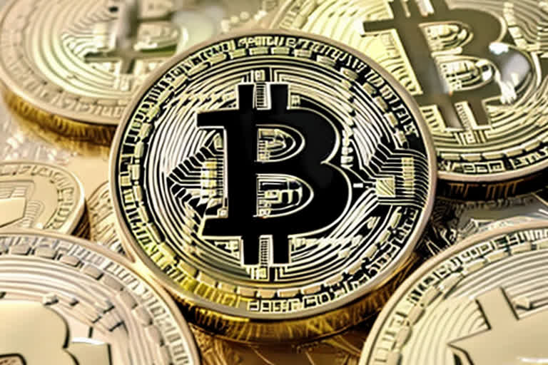 Fundstrat 的 Tom Lee 预测,随着比特币和以太坊技术面转好,年底加密货币将出现反弹