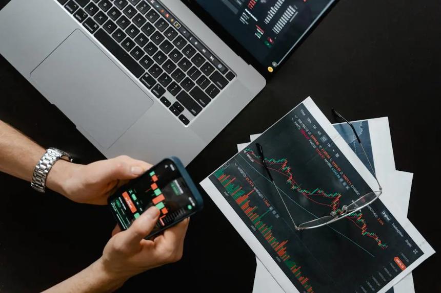2025年加密货币领域四大领军者:BlockDAG、Tron、Cardano与Chainlink引领未来