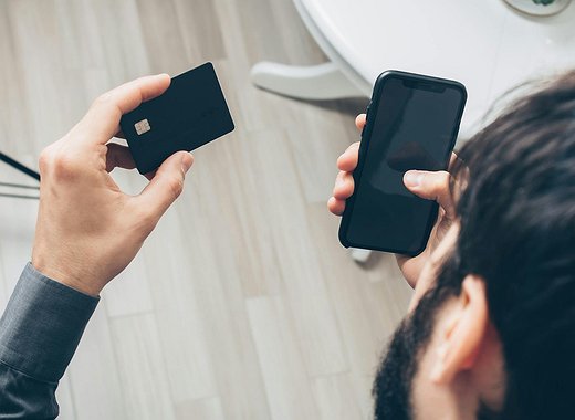 2025 年币安的 CZ 净资产是多少?