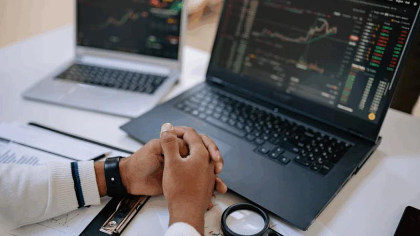 华尔街股市狂热上涨：人工智能与企业盈利引领市场创新高