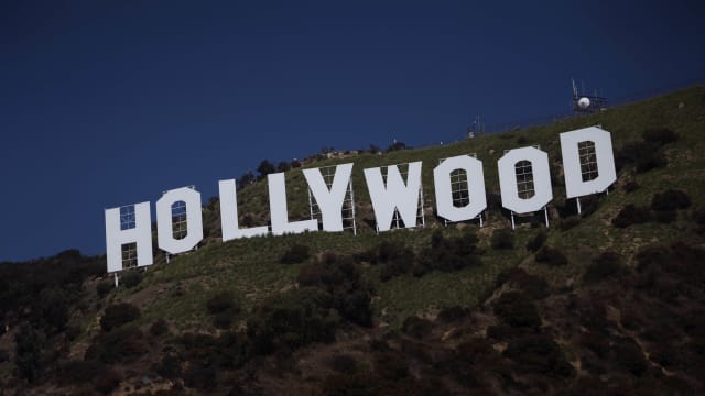 杰森·纳什、大卫·多布里克和哈里·乔西凭借病毒式传播的“精子赛跑”视频引发热议