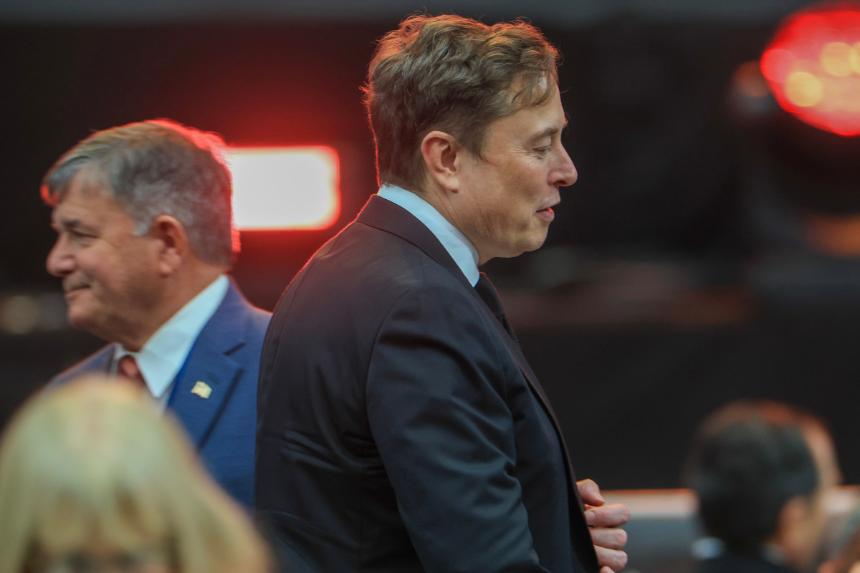  埃隆·马斯克希望阻止那些渴求数据的广告商读取你的信息。 