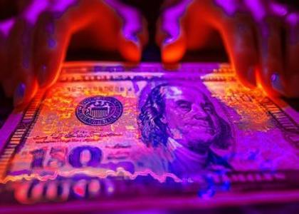 Fundstrat的汤姆·李预测：11月股市将迎来牛市，标普500指数年底目标7500点