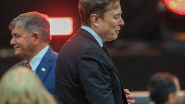  埃隆·马斯克重拾旧承诺，称狗狗币“时机已到”。 