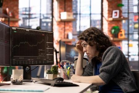 比特币面临压力：市场清算创新高，投资者信心受考验