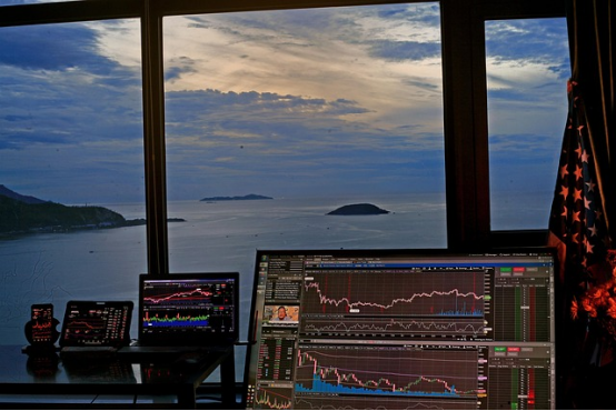 加密市场持续下挫，何时触底反弹？