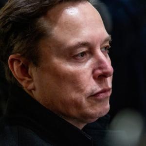 埃隆·马斯克的特斯拉薪酬方案价值达比特币市值的一半