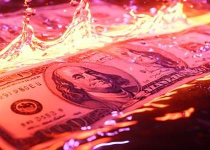 迈克尔·伯里大举做空彼得·蒂尔支持的Palantir及英伟达，总金额超10亿美元