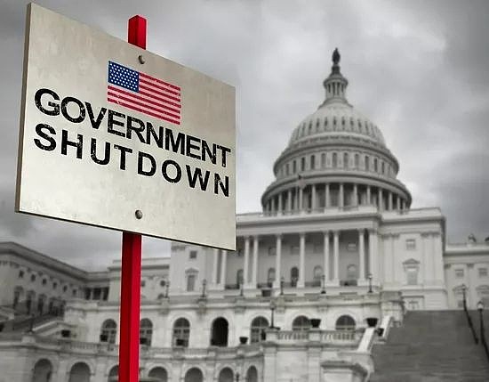 彼得·蒂尔泄露的邮件告诉你为啥纽约会选出一个“社会主义”市长