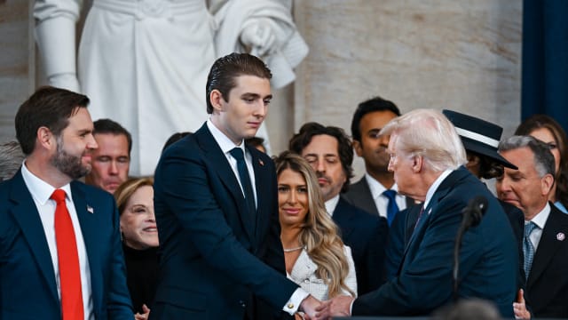 美国10月经济数据或“永久缺失”引发比特币与XRP价格剧烈震荡