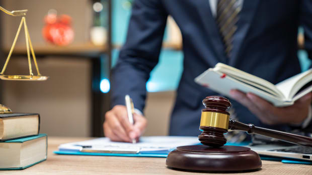  mNav 下降之际，Michael Saylor 终于就做空者问题发表讲话 