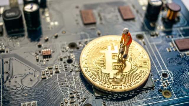  亿万富翁警告：比特币暴跌，这是“最后一次买入” 