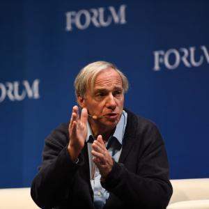 雷·达里奥披露其比特币投资占比：仅占投资组合1%并警示其局限性