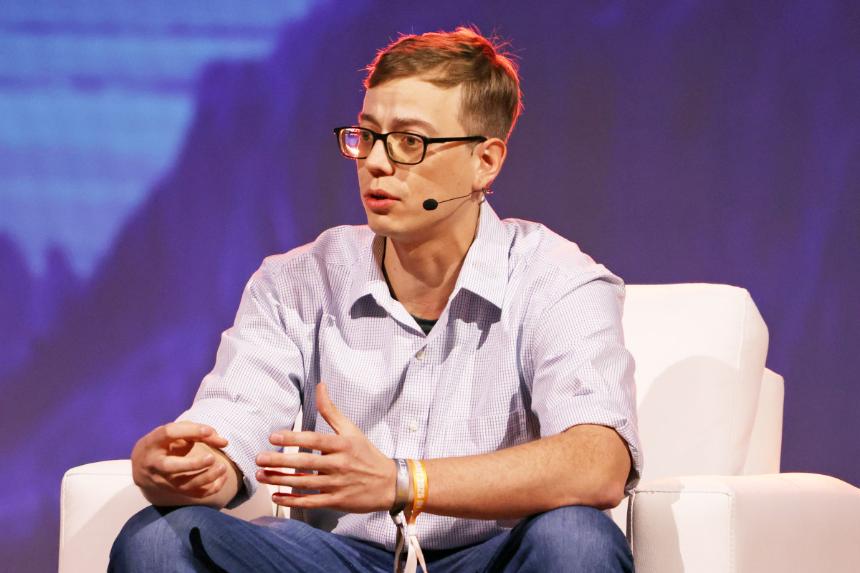  北美知名公司关闭比特币挖矿业务，转而支持人工智能 