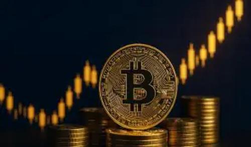 比特币恐慌性抛售引发市场关注——长期投资者悄然布局