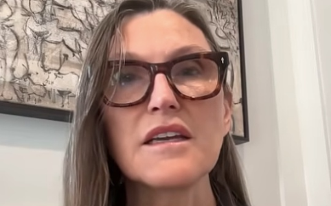 Cathie Wood：流动性紧缩或将在未来几周内结束