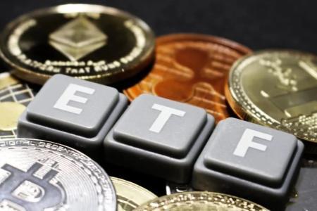 加密市场新格局：山寨币ETF半年崛起，比特币十年路径被颠覆