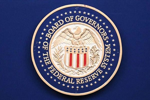 美联储副主席提出四大指标评估AI泡沫风险
