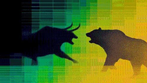 年底抛售潮拖累ETH、ADA和SOL下跌，比特币交易员聚焦8万至10万美元关键区间